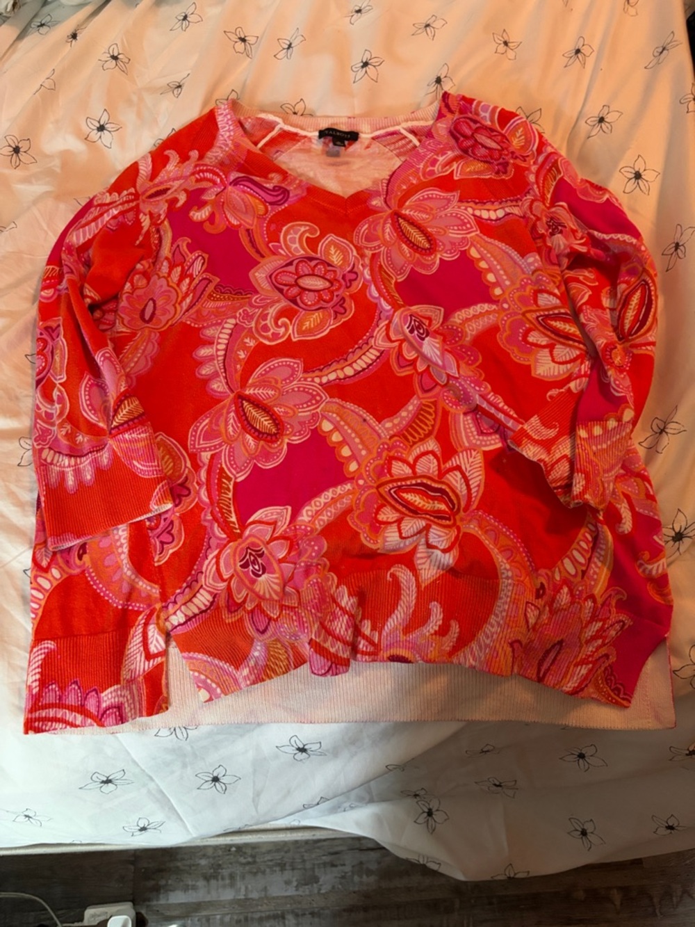 Talbots Vibrant Pink & Red Floral V-Neck Women’s Sweater Top